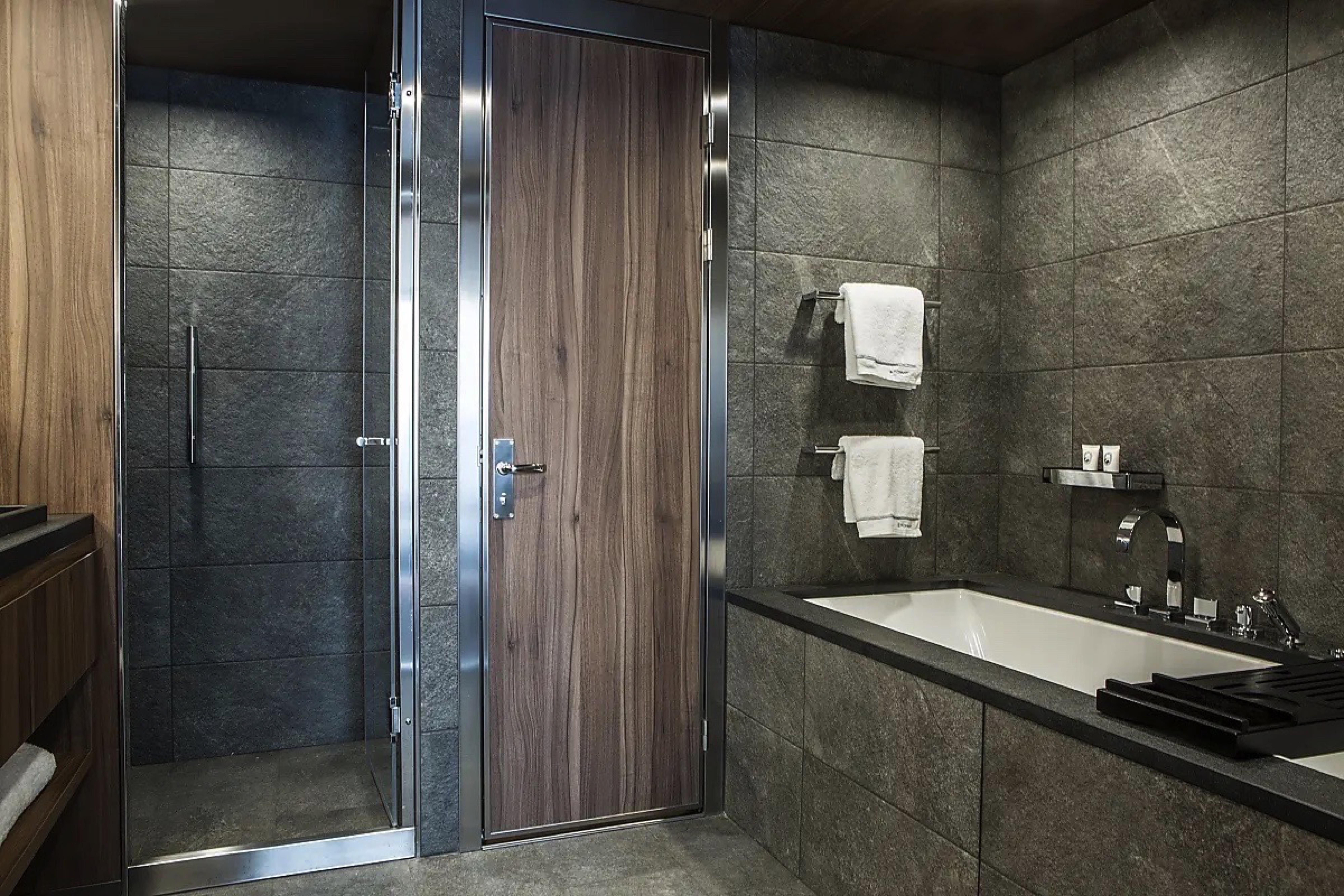 Grand Prestige Suite